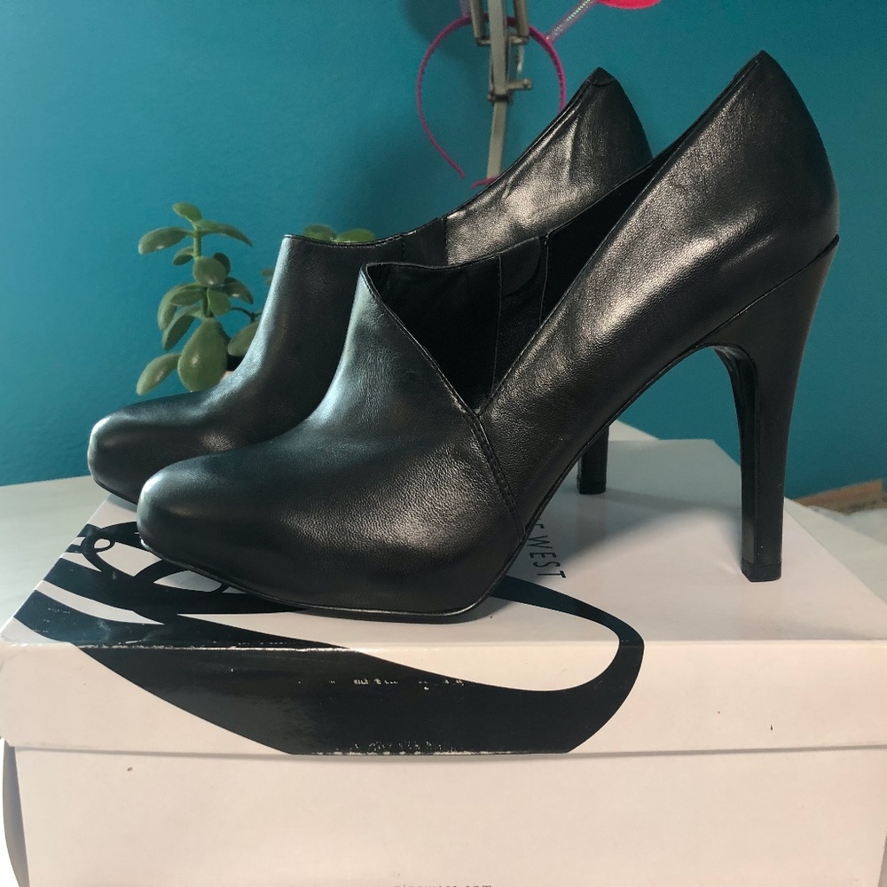 NIB Nine West Verena Bootie Heel
